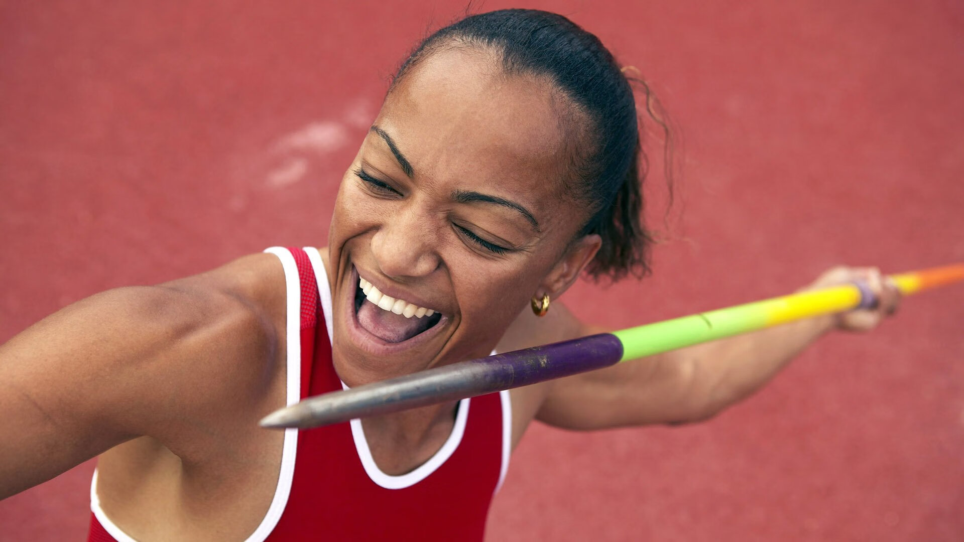 《虚拟现实电竞：沉浸式体验开启新篇章》，虚拟现实技术给电竞赛事带来的创新